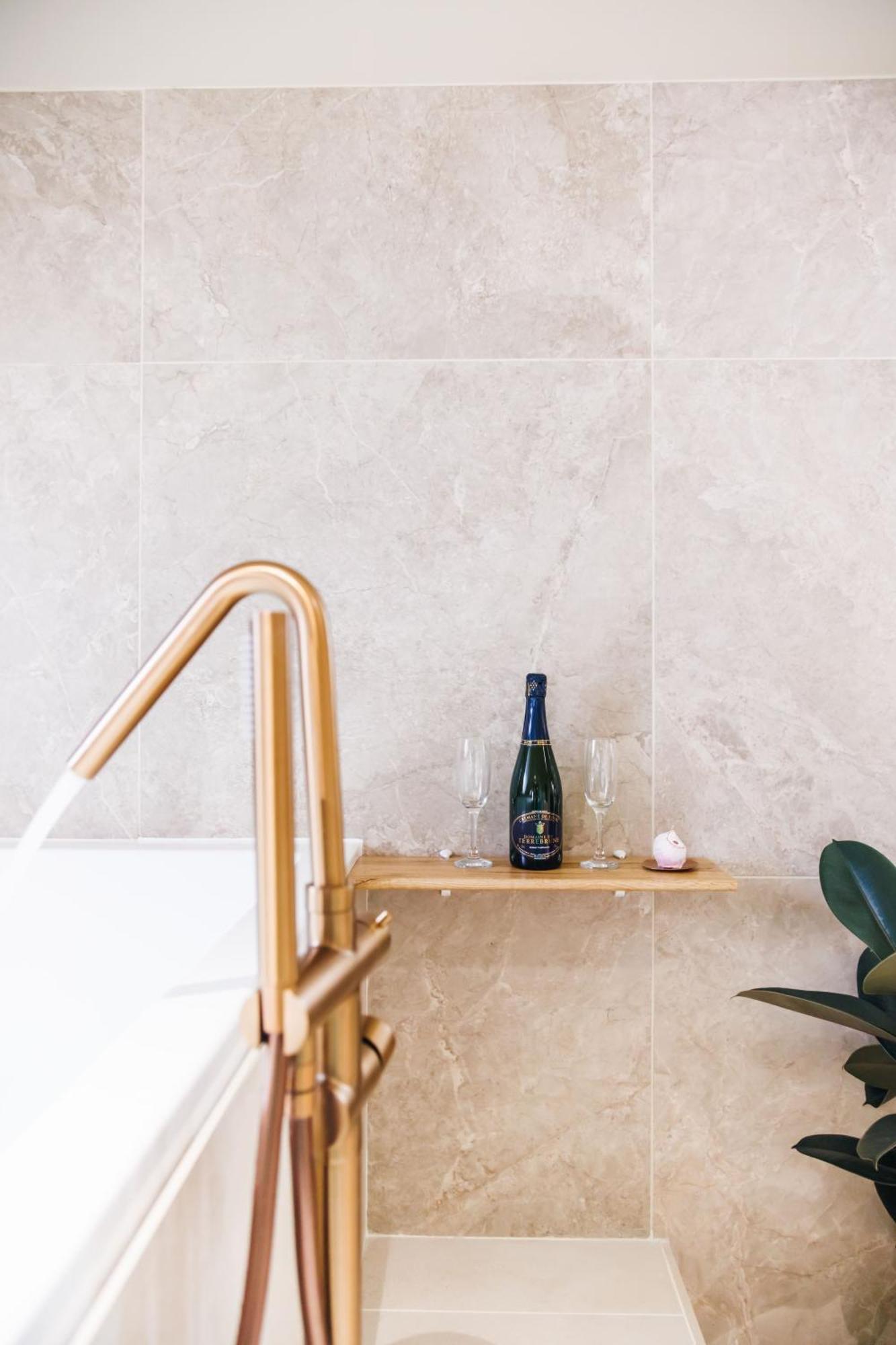 Eden Room - Luxe, Balneo & Sauna เลอม็องส์ ภายนอก รูปภาพ