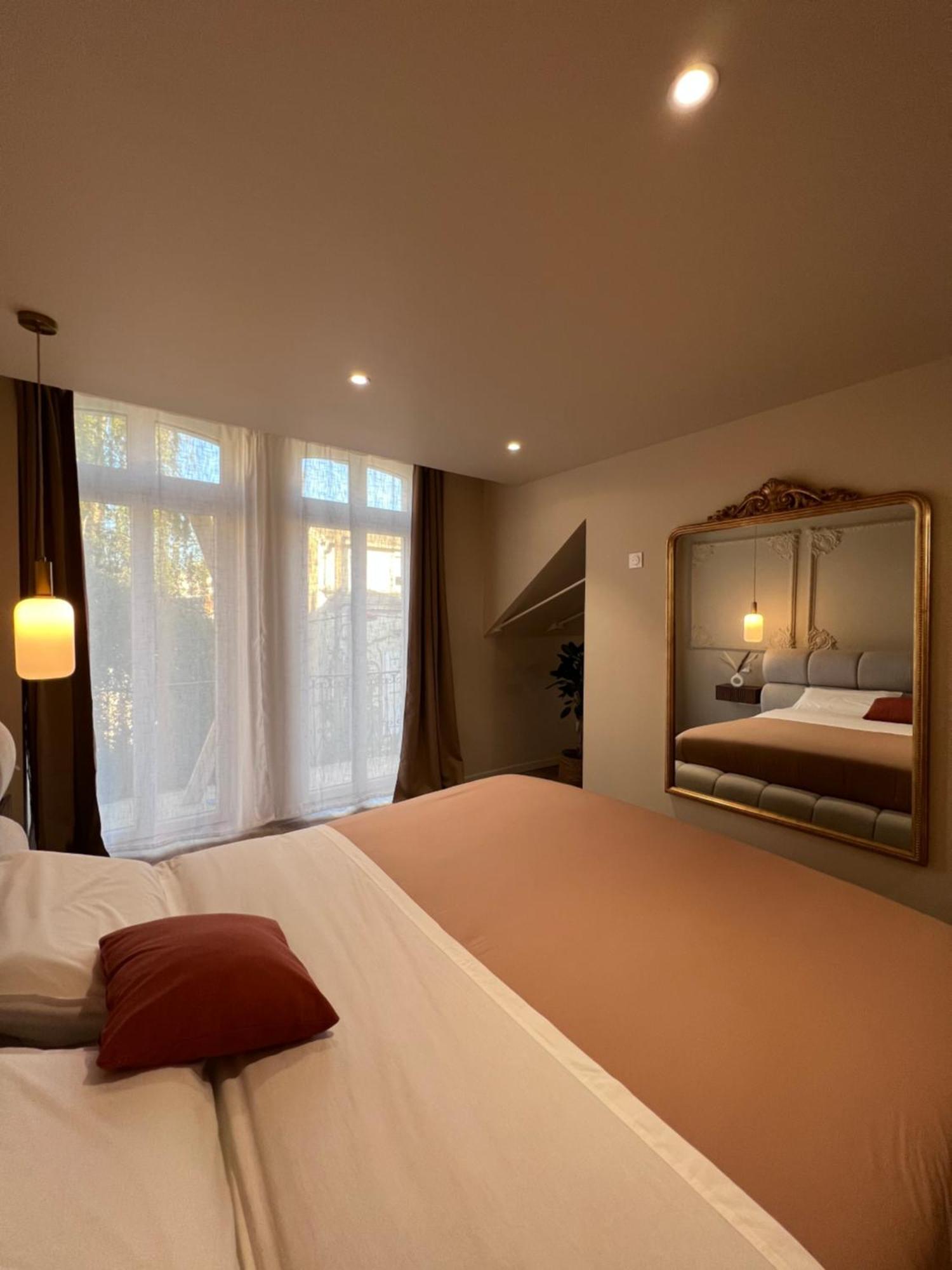 Eden Room - Luxe, Balneo & Sauna เลอม็องส์ ภายนอก รูปภาพ